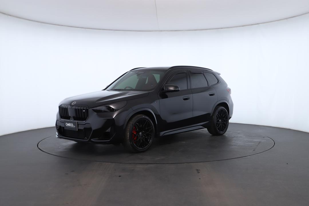 Exterior view frame 5