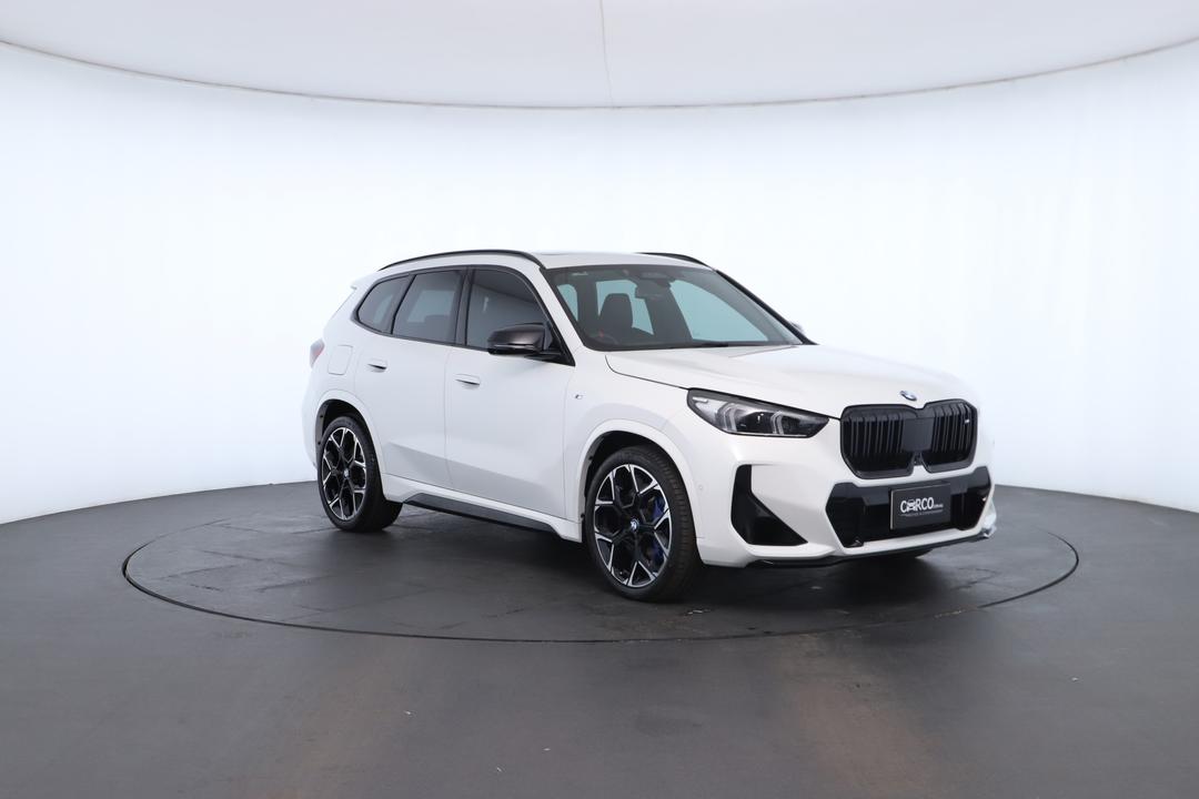 Exterior view frame 1