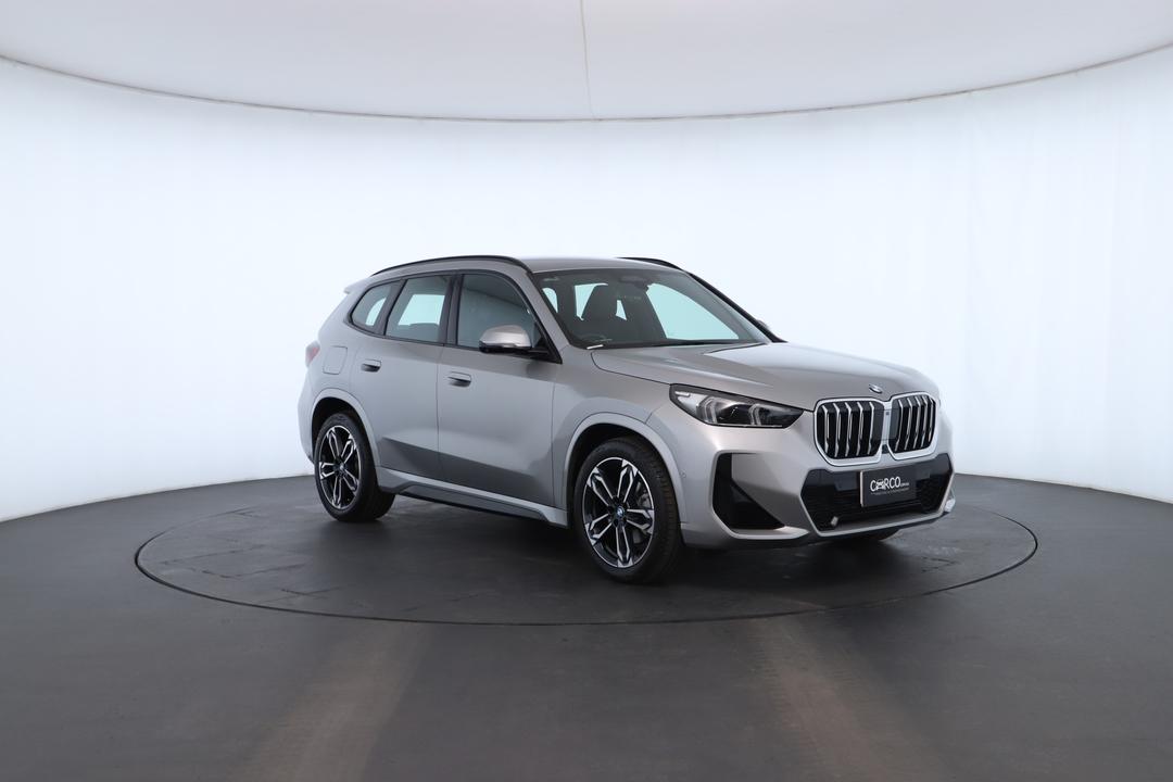 Exterior view frame 1