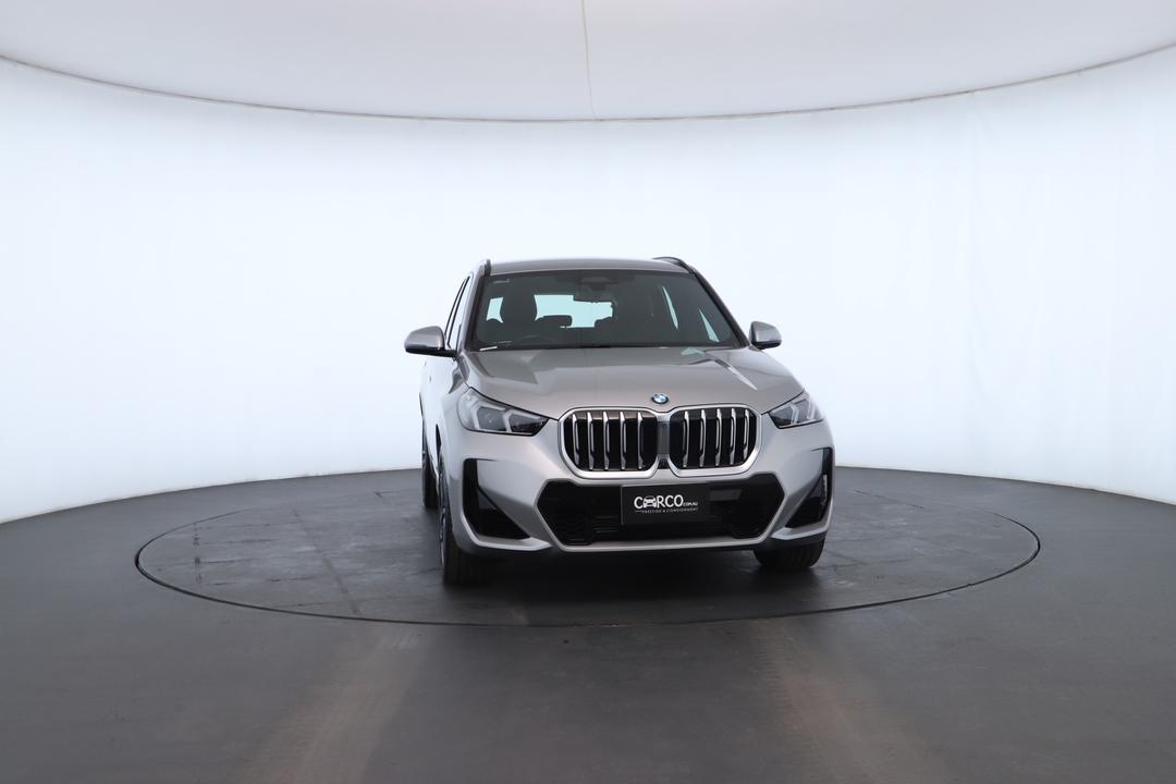 Exterior view frame 4