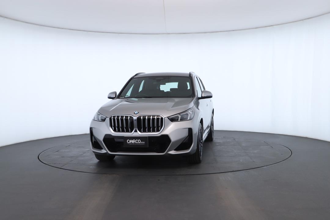 Exterior view frame 6