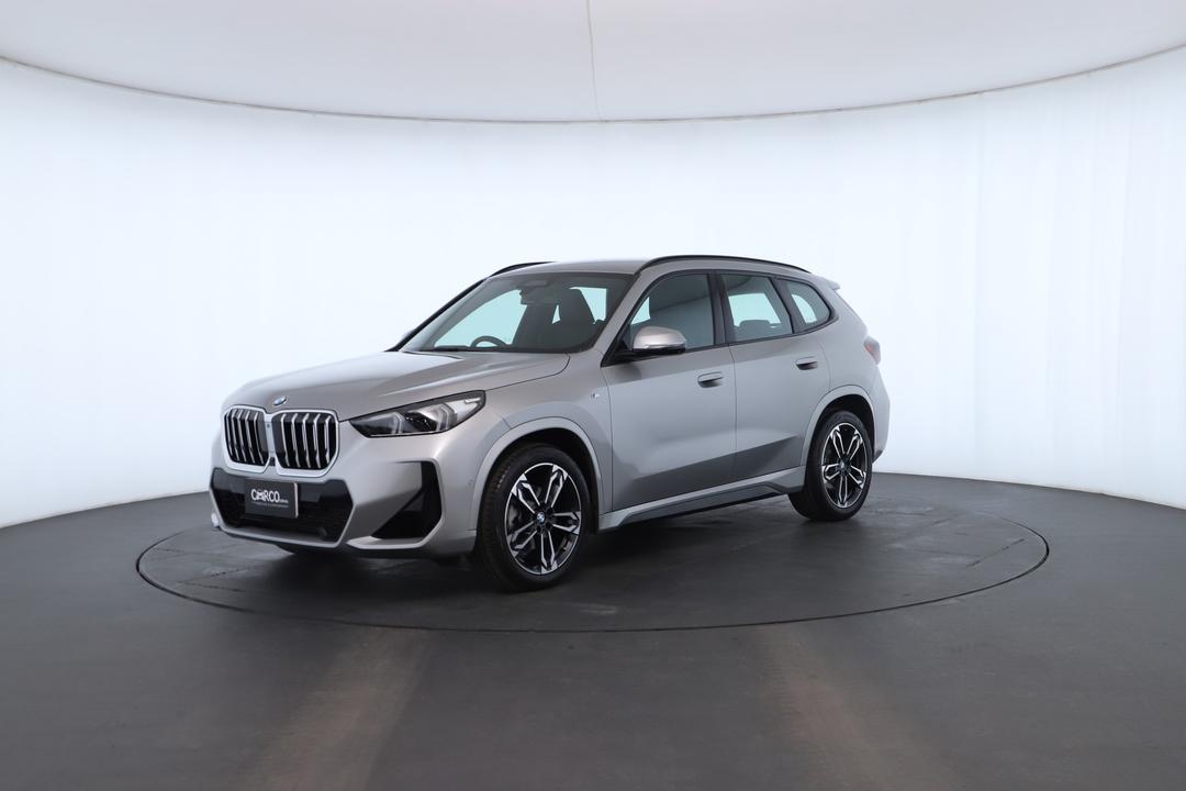 Exterior view frame 9