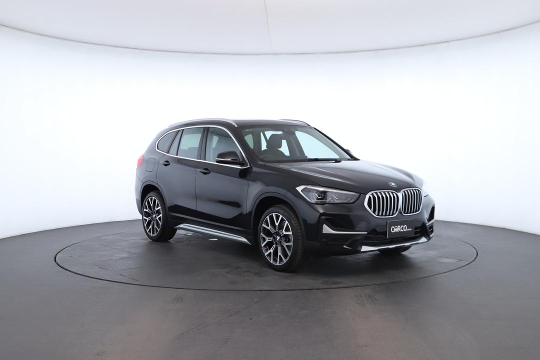 Exterior view frame 1