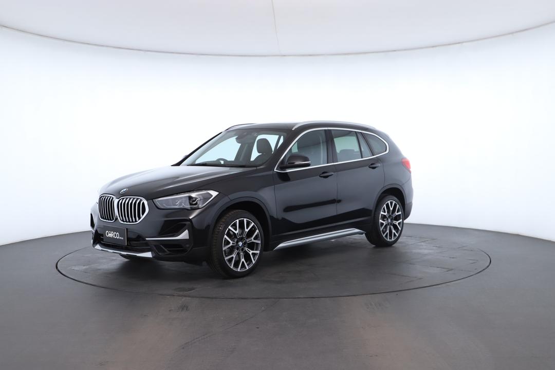 Exterior view frame 5