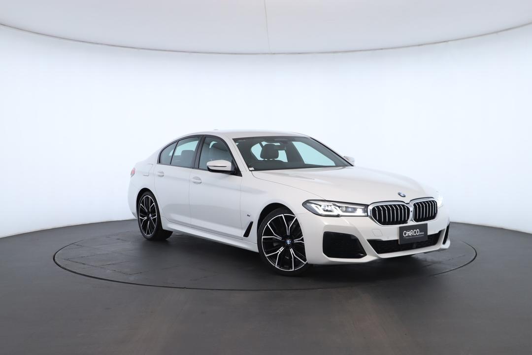 Exterior view frame 0