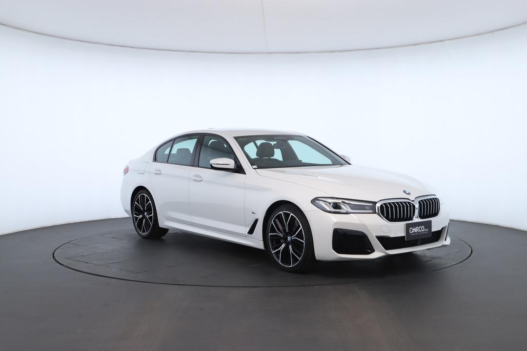 Exterior view frame 1