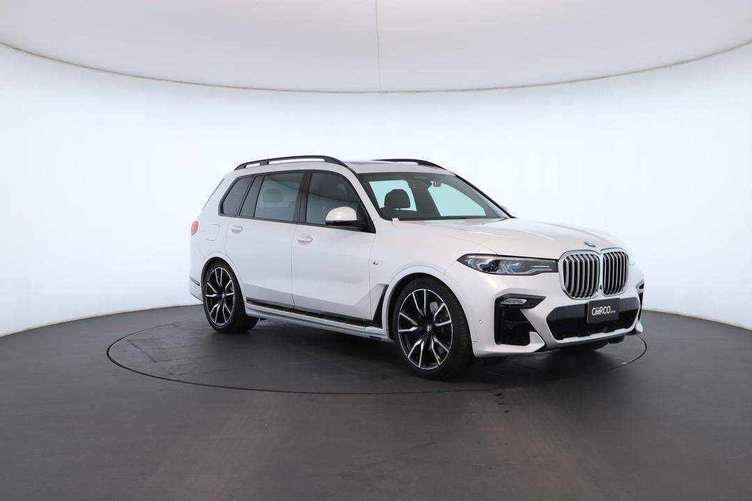 Exterior view frame 1