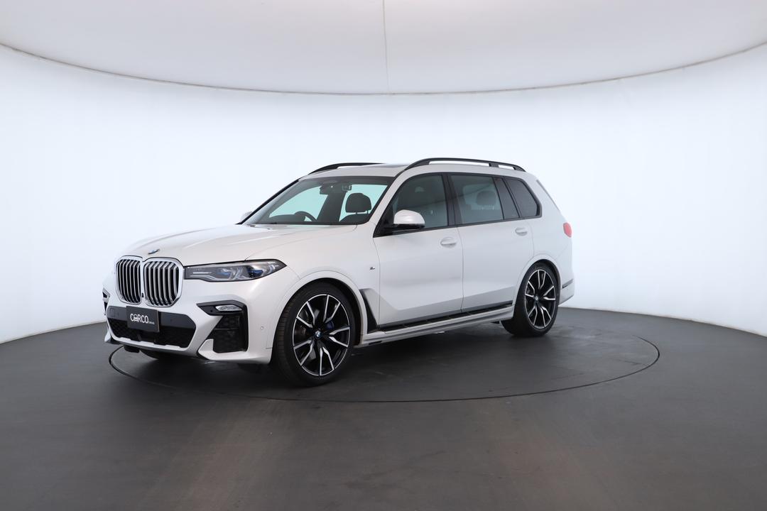 Exterior view frame 5