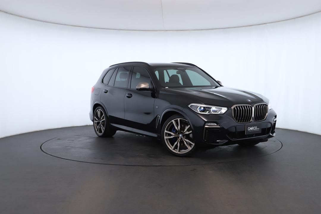 Exterior view frame 0