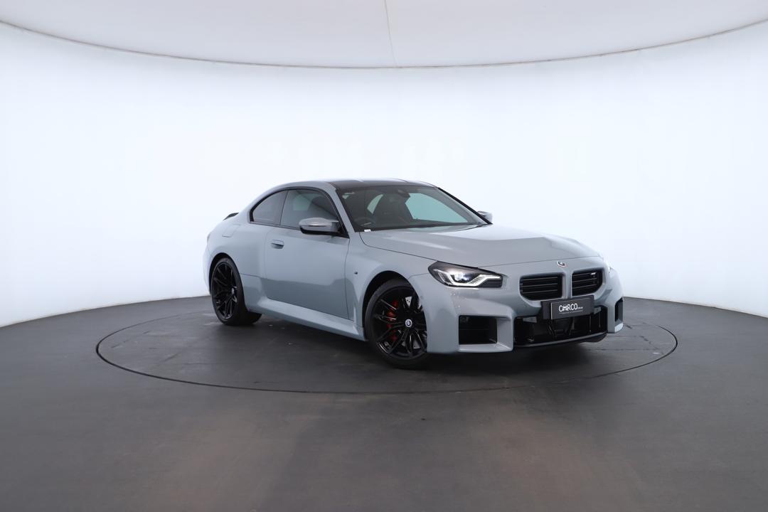 Exterior view frame 0