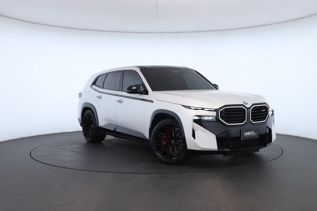 Exterior view frame 0