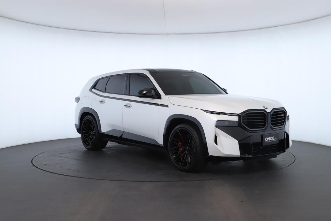 Exterior view frame 1