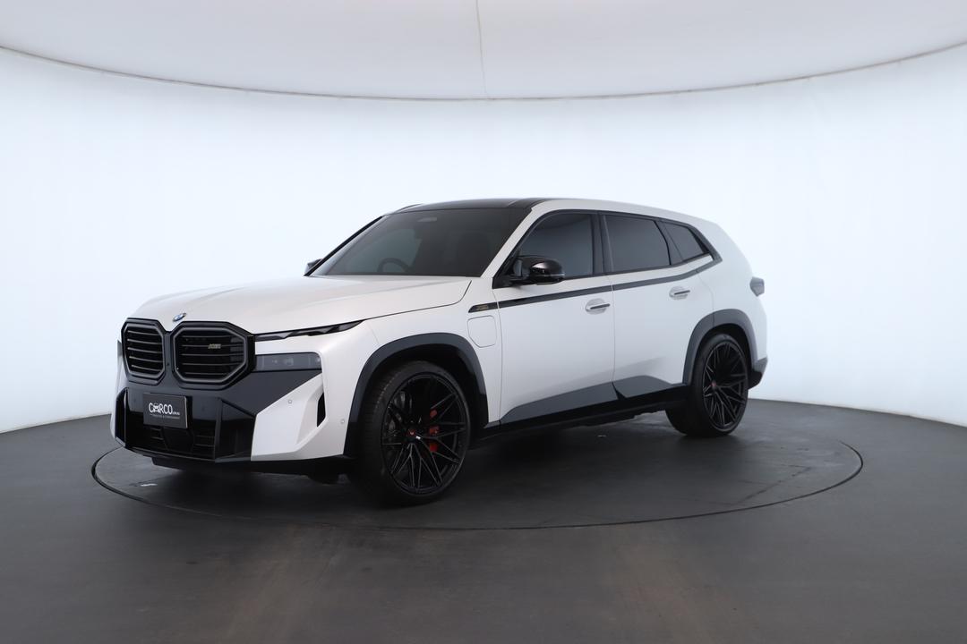 Exterior view frame 5