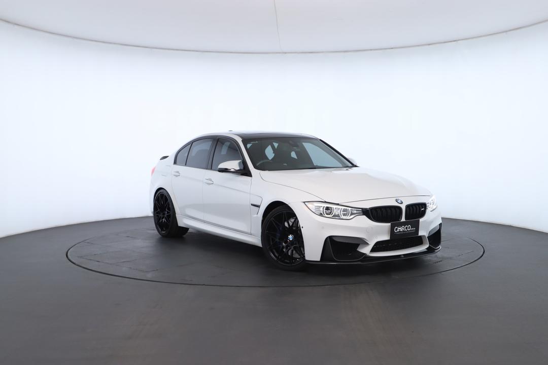 Exterior view frame 0