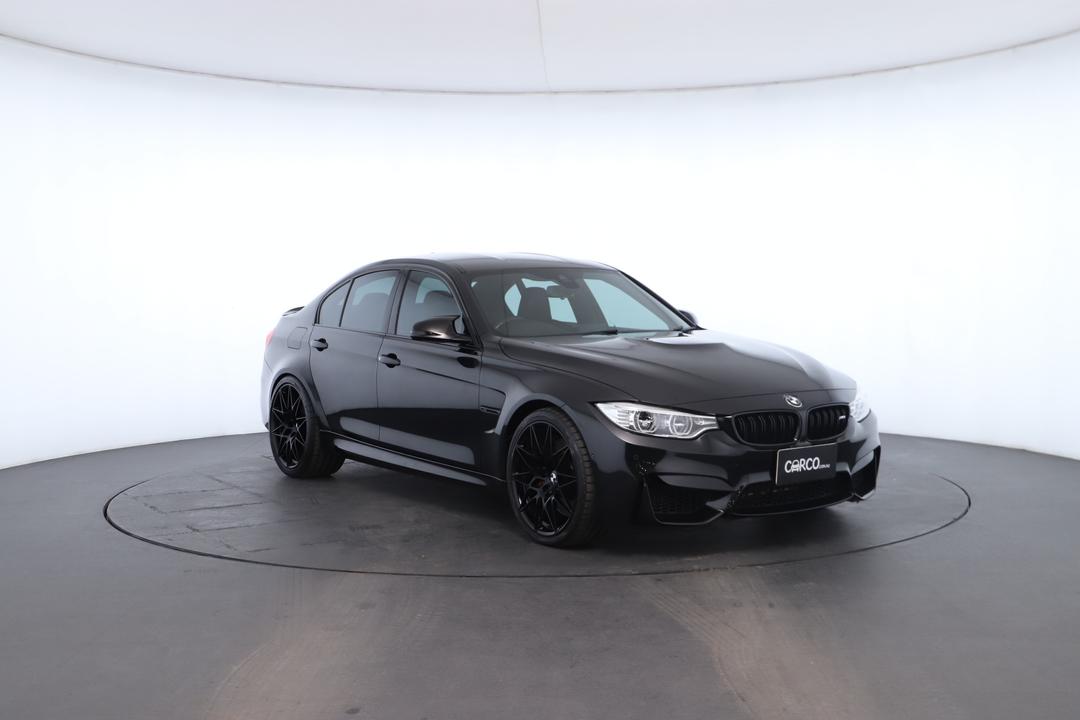 Exterior view frame 1