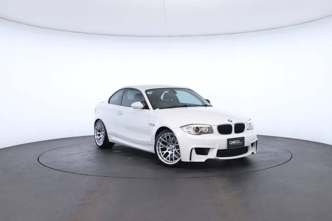 Exterior view frame 0