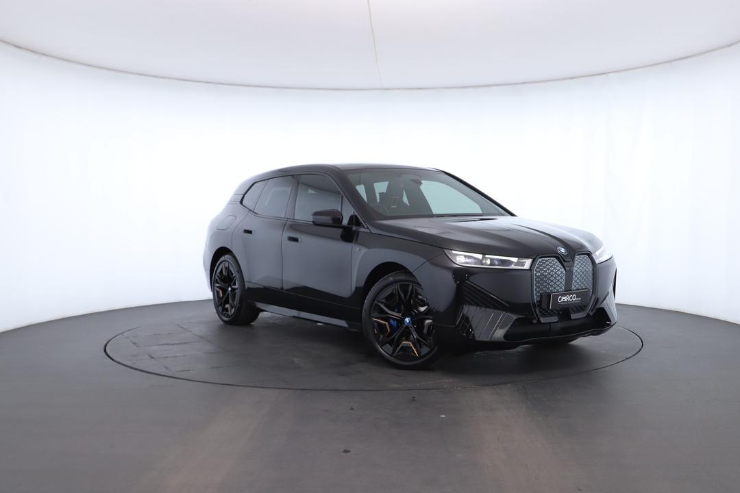 Exterior view frame 0