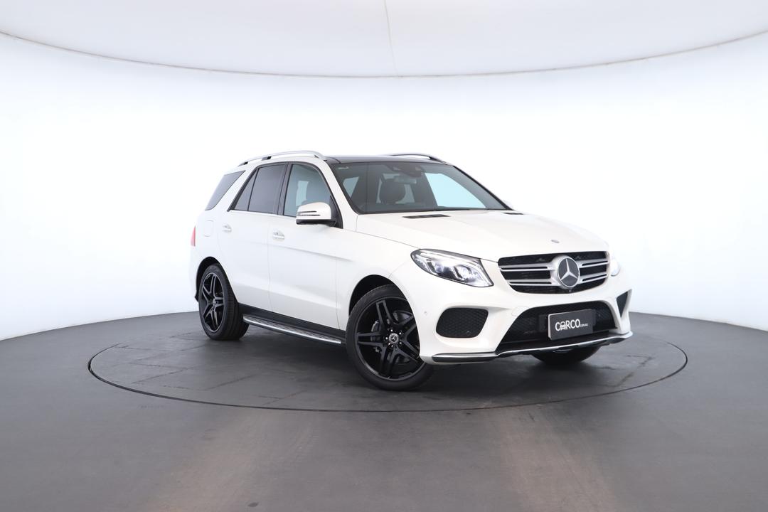 Exterior view frame 0