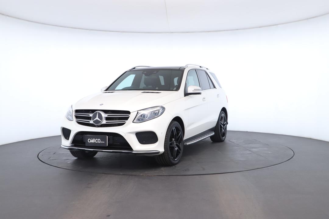 Exterior view frame 4