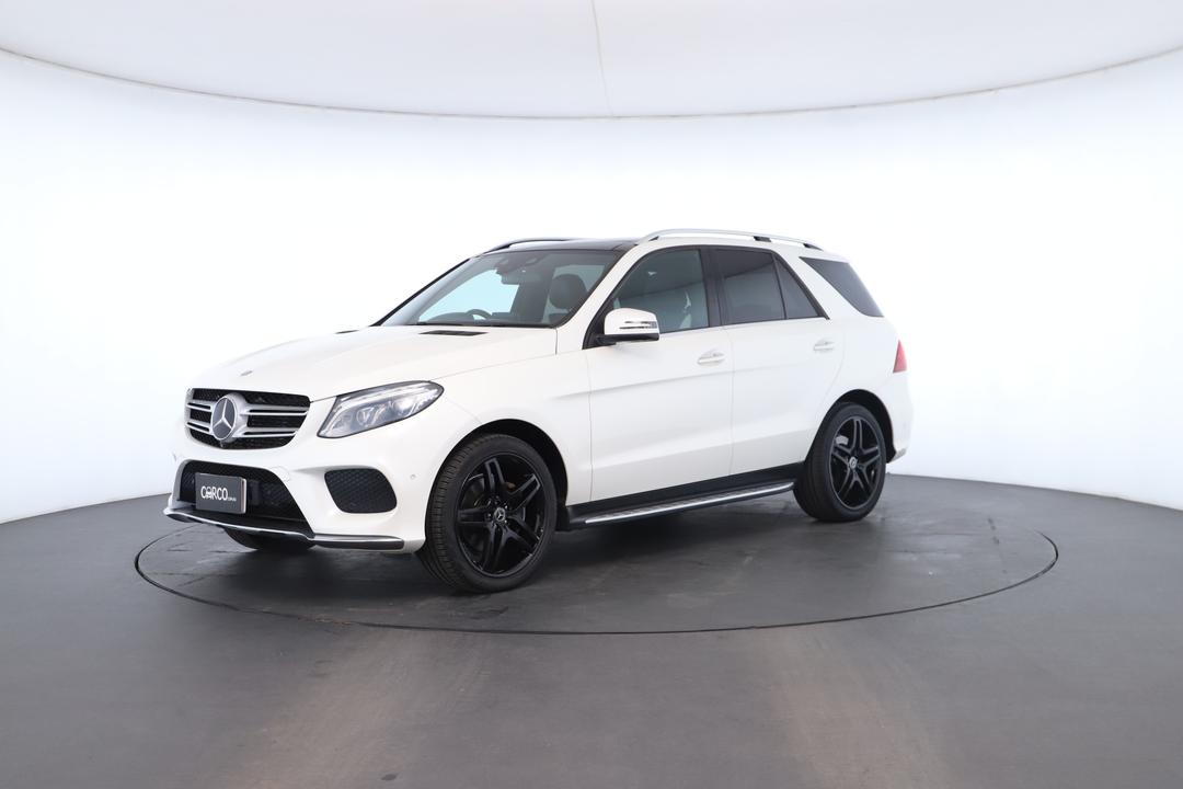 Exterior view frame 5