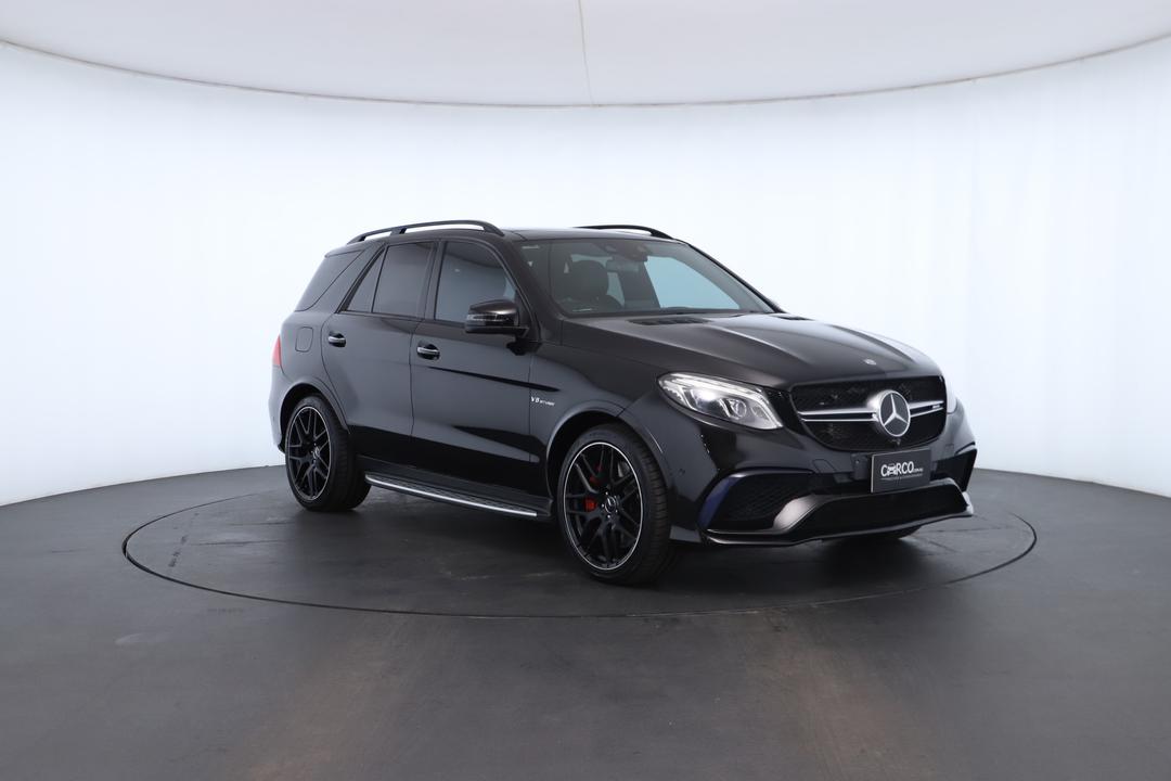 Exterior view frame 1