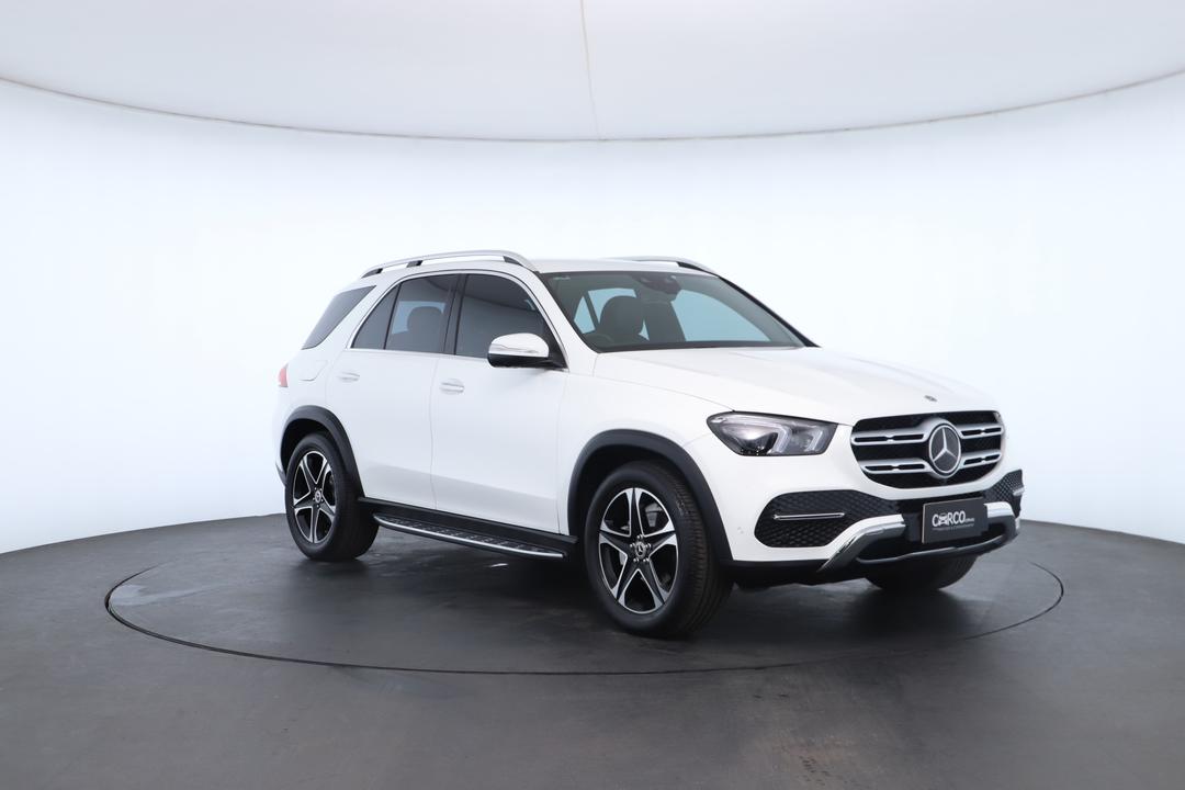 Exterior view frame 1