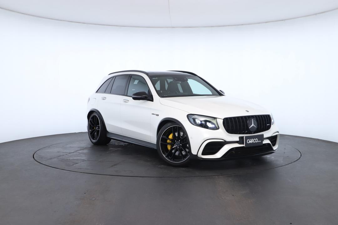 Exterior view frame 0