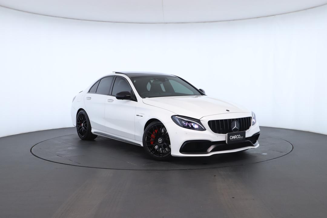 Exterior view frame 0