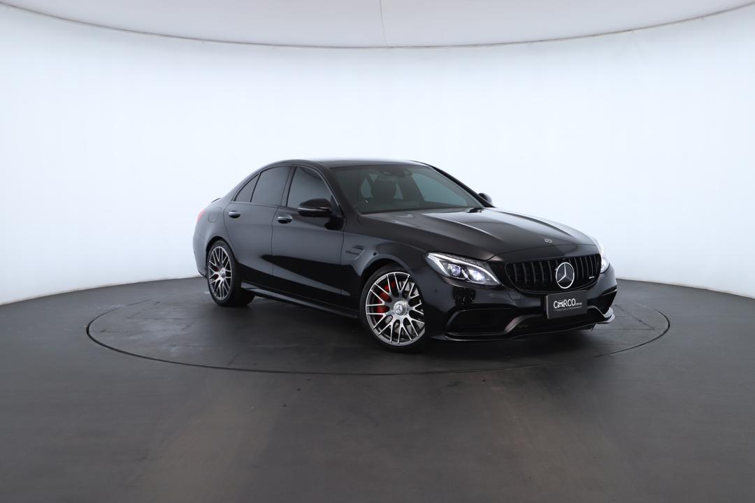 Exterior view frame 0