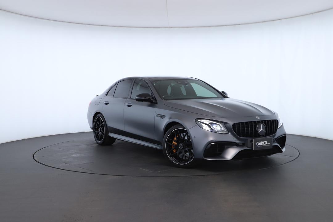 Exterior view frame 0