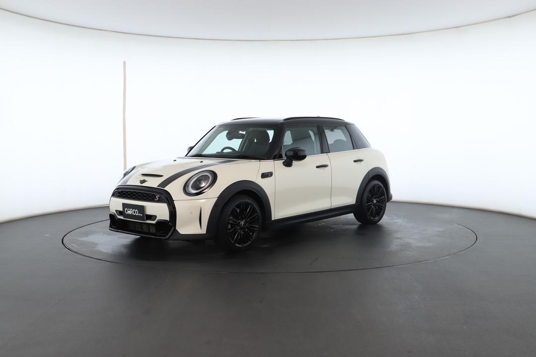 Exterior view frame 5