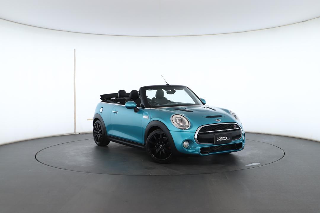 Exterior view frame 0