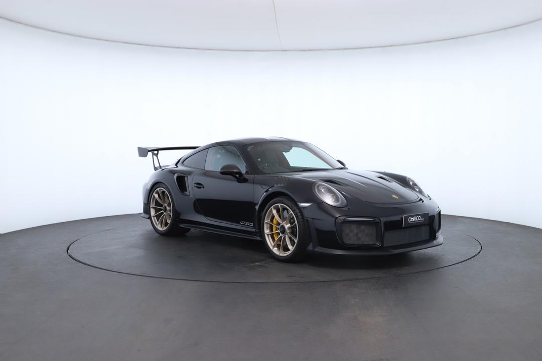 Exterior view frame 1