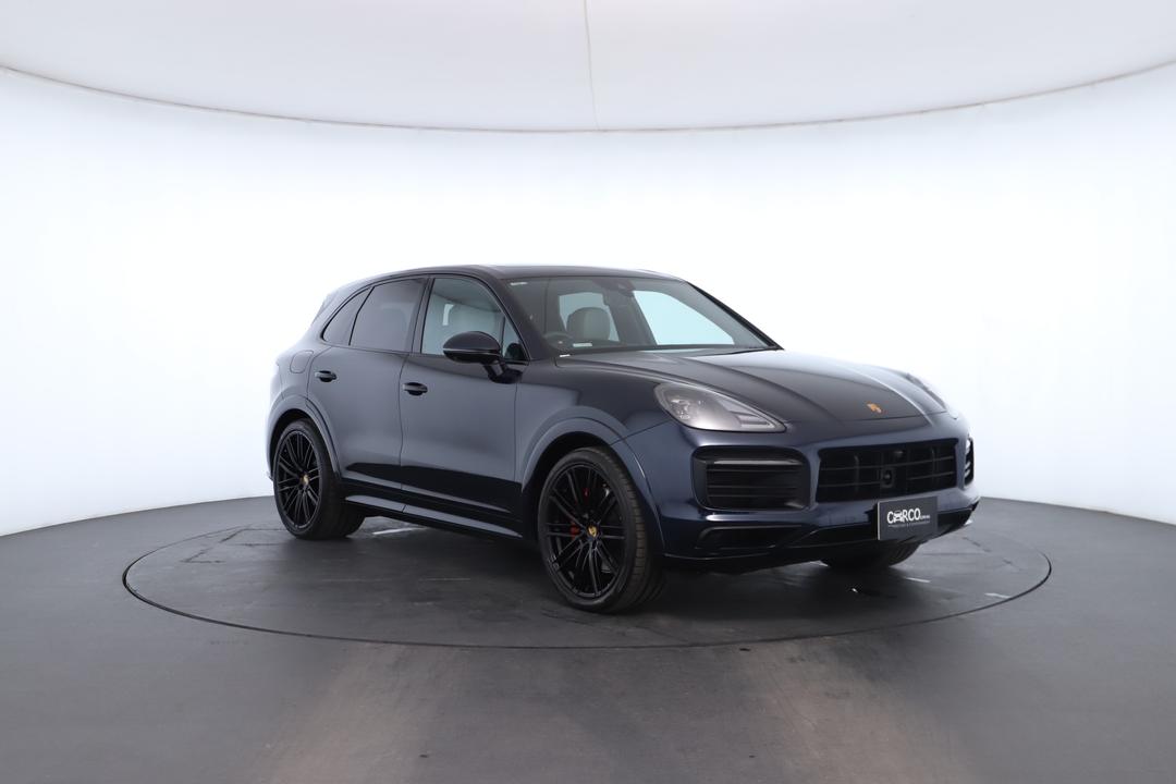 Exterior view frame 1