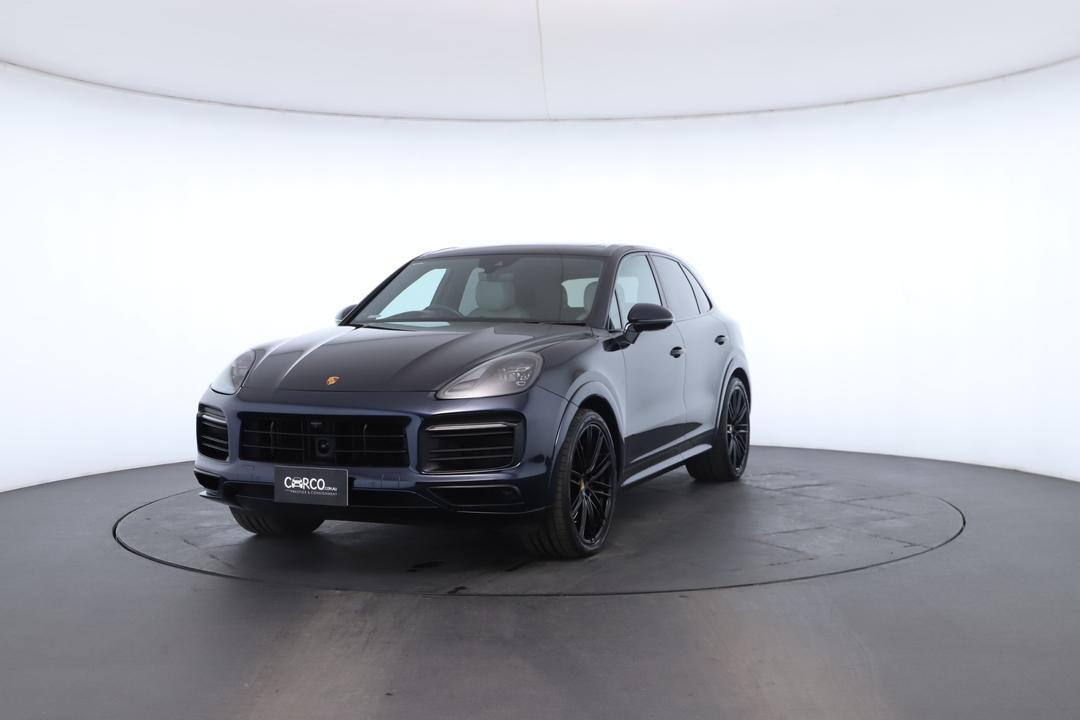 Exterior view frame 4