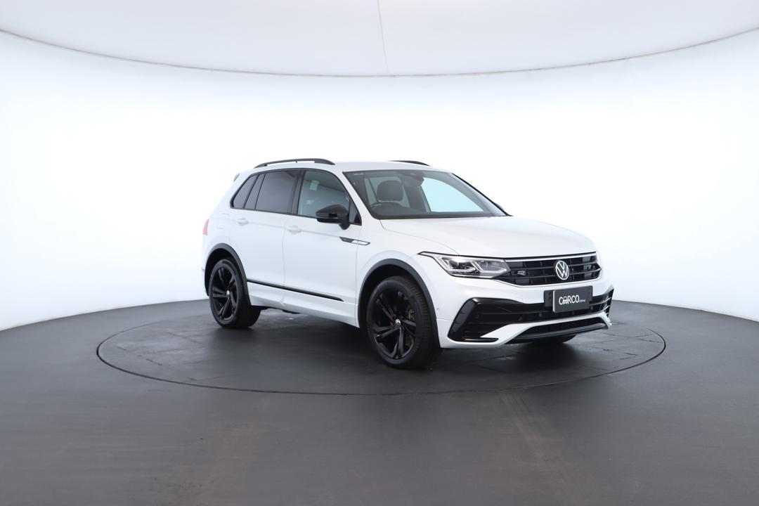 Exterior view frame 1