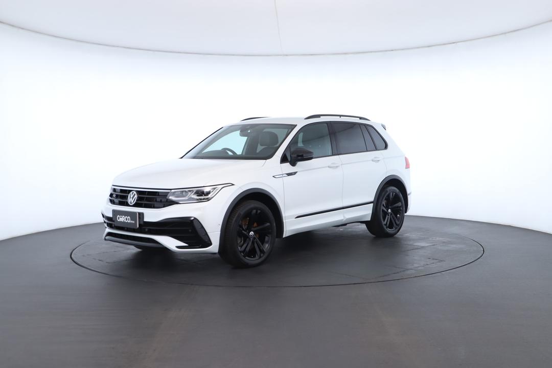 Exterior view frame 5