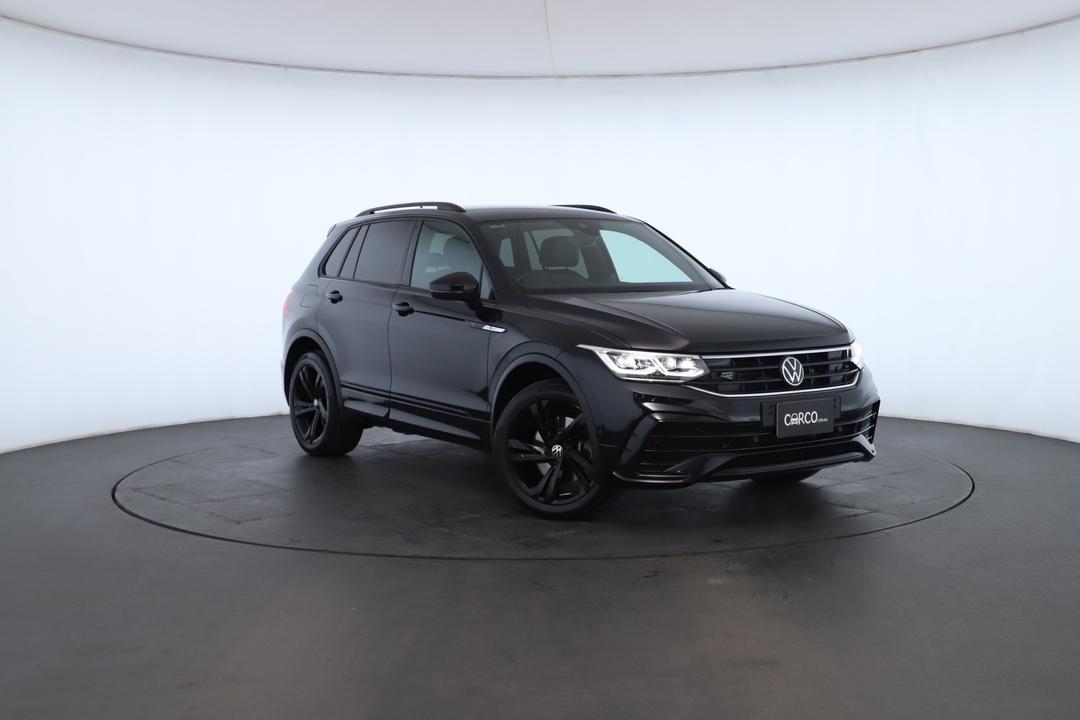 Exterior view frame 0