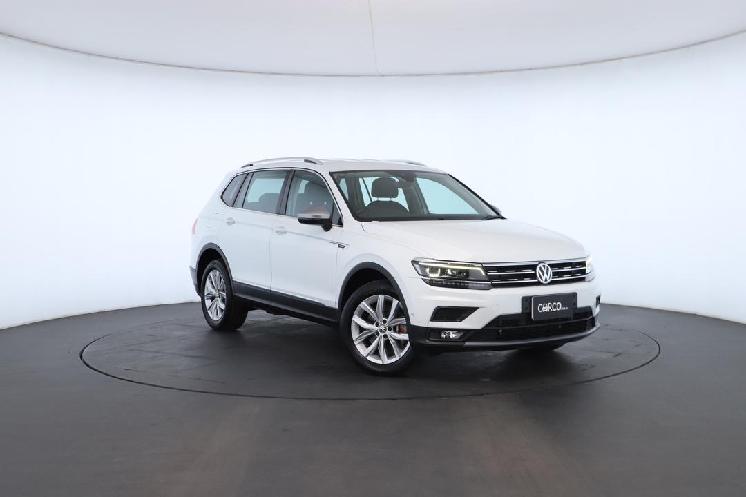 Exterior view frame 0