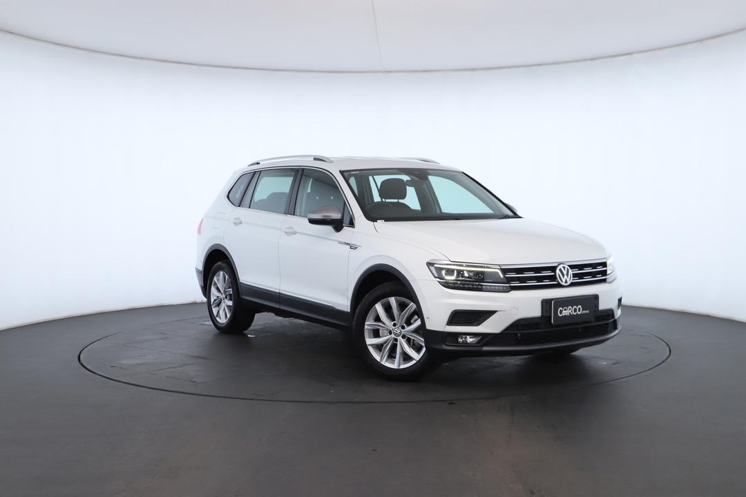 Exterior view frame 0