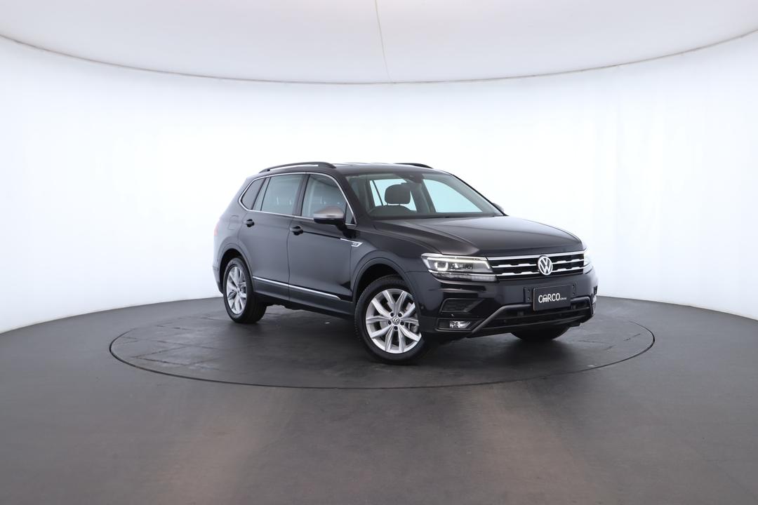 Exterior view frame 0