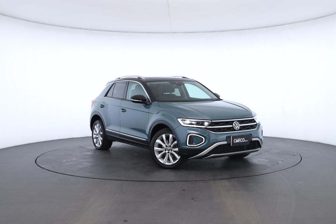 Exterior view frame 0