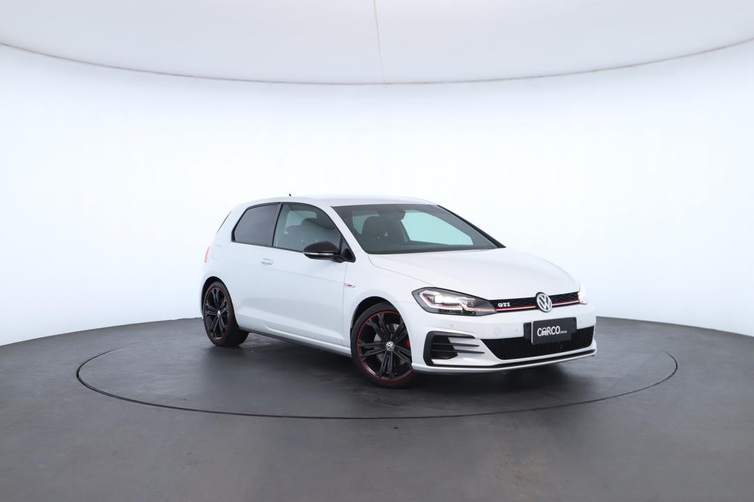 Exterior view frame 0