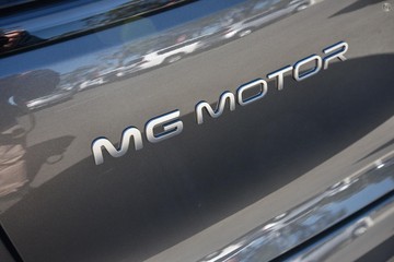 https://dvg-vehicle-assets.s3.amazonaws.com/012734/2yx8x1ct0bb2ma81s1gvfm1ya.jpg