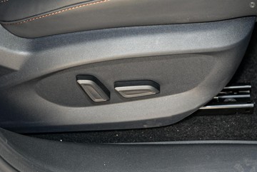 https://dvg-vehicle-assets.s3.amazonaws.com/024802/1043kuh1ffs00i42vv4j0287c.jpg