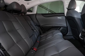 https://dvg-vehicle-assets.s3.amazonaws.com/030723/7d0sazvqnmwpep673j8eovf5d.jpg