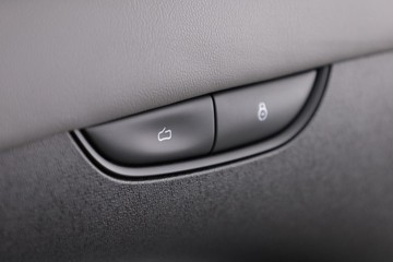 https://dvg-vehicle-assets.s3.amazonaws.com/030745/5laiax1dwgibtwaozqly2cczx.jpg