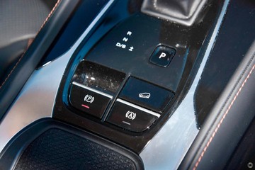 https://dvg-vehicle-assets.s3.amazonaws.com/033347/9xm9jfh6a4czp5vyatyjpjtec.jpg