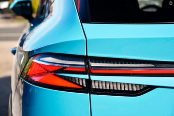 https://dvg-vehicle-assets.s3.amazonaws.com/033347/k49qfo8wuf1lnwf5dfvagl4b.jpg