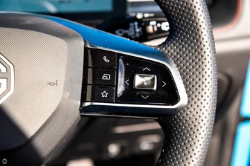 https://dvg-vehicle-assets.s3.amazonaws.com/033347/qfokxsck6gm8lwuakf4wg40de.jpg